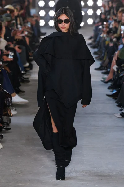 Look 29